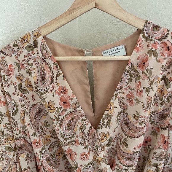 Dress Forum Floral Frilled Long Sleeve Mini Dress Cream Blush size M - Picture 7 of 8